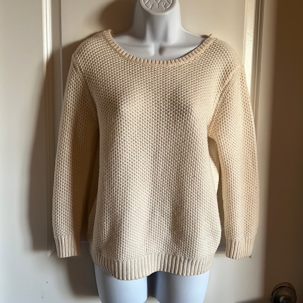 ***SOLD****Ann Taylor Wool Blend Sweater 3/4 Sleeves Size S